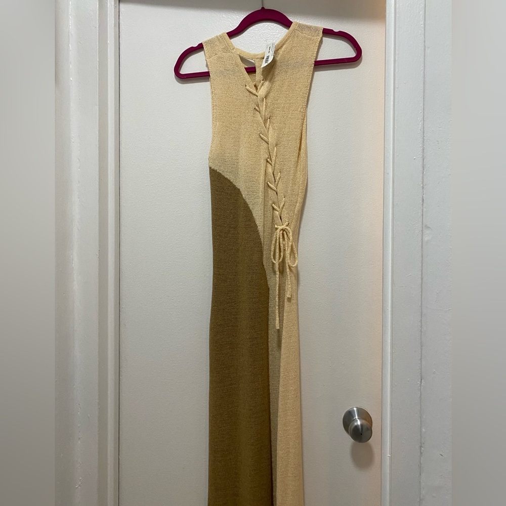 Acoa Two-Toned Maxi Dress